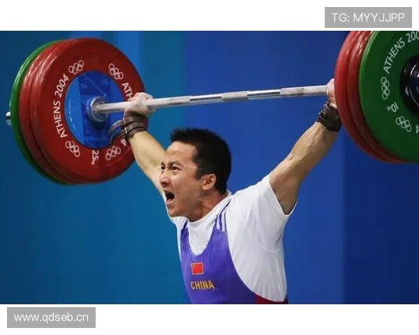 石智勇训练完吃五碗饭,教练说他饭量快赶上举重台了 石智勇训练完吃五碗饭,教练说他饭量快赶上举重台了