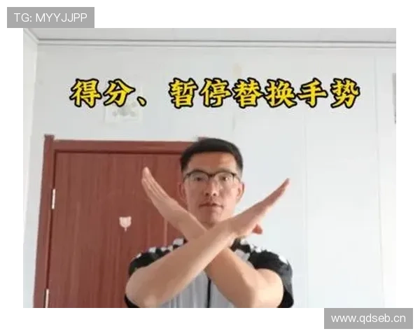 详解持球五秒违例的定义与裁判手势 详解持球五秒违例的定义与裁判手势